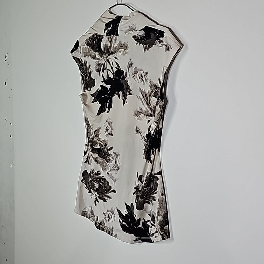 LE chateau small floral design short sleeve shirt - Picture 4 of 7